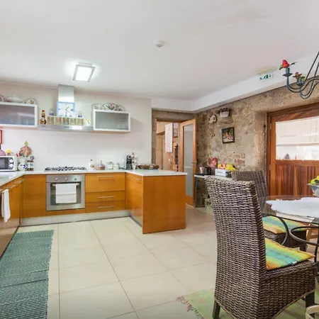 Luxurious House In Braga With Pool Prázdninový dům