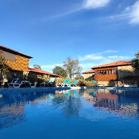 Luxurious House In Braga With Pool Prázdninový dům Barreiros (Amares)