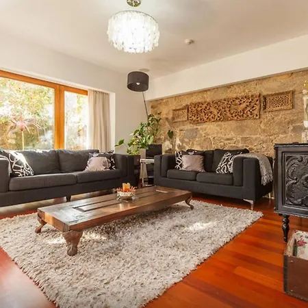 Luxurious House In Braga With Pool Ferienhaus