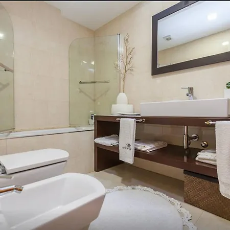 Luxurious House In Braga With Pool Barreiros (Amares)