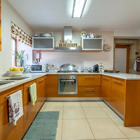 Luxurious House In Braga With Pool Barreiros (Amares)