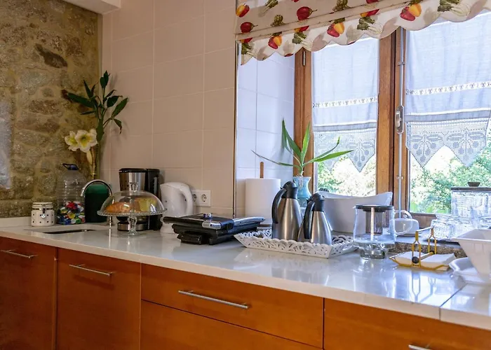 Luxurious House In Braga With Pool Barreiros (Amares)