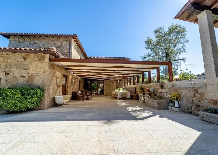 Luxurious House In Braga With Pool Nyaraló Barreiros (Amares)