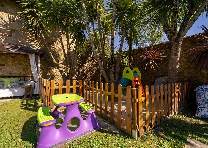 Luxurious House In Braga With Pool Nyaraló